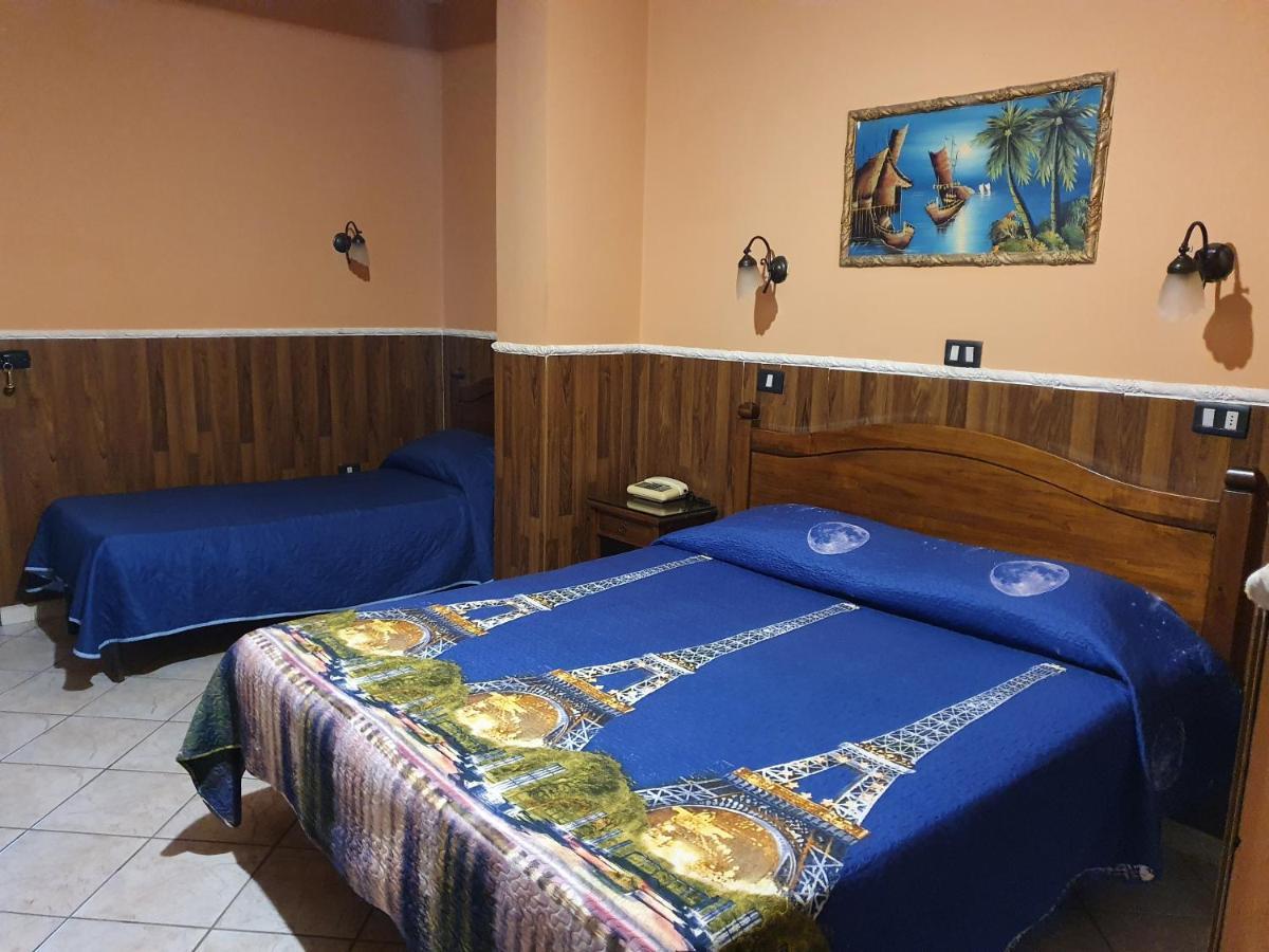 Hotel Caribe Casalnuovo Di Napoli Esterno foto