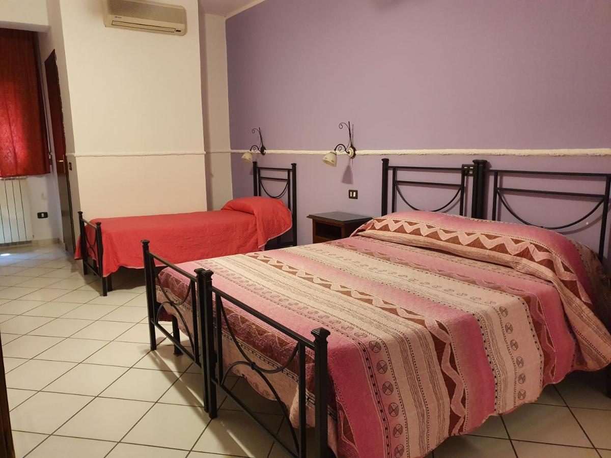 Hotel Caribe Casalnuovo Di Napoli Esterno foto