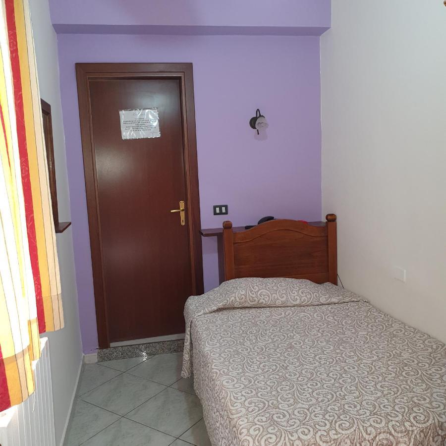 Hotel Caribe Casalnuovo Di Napoli Esterno foto