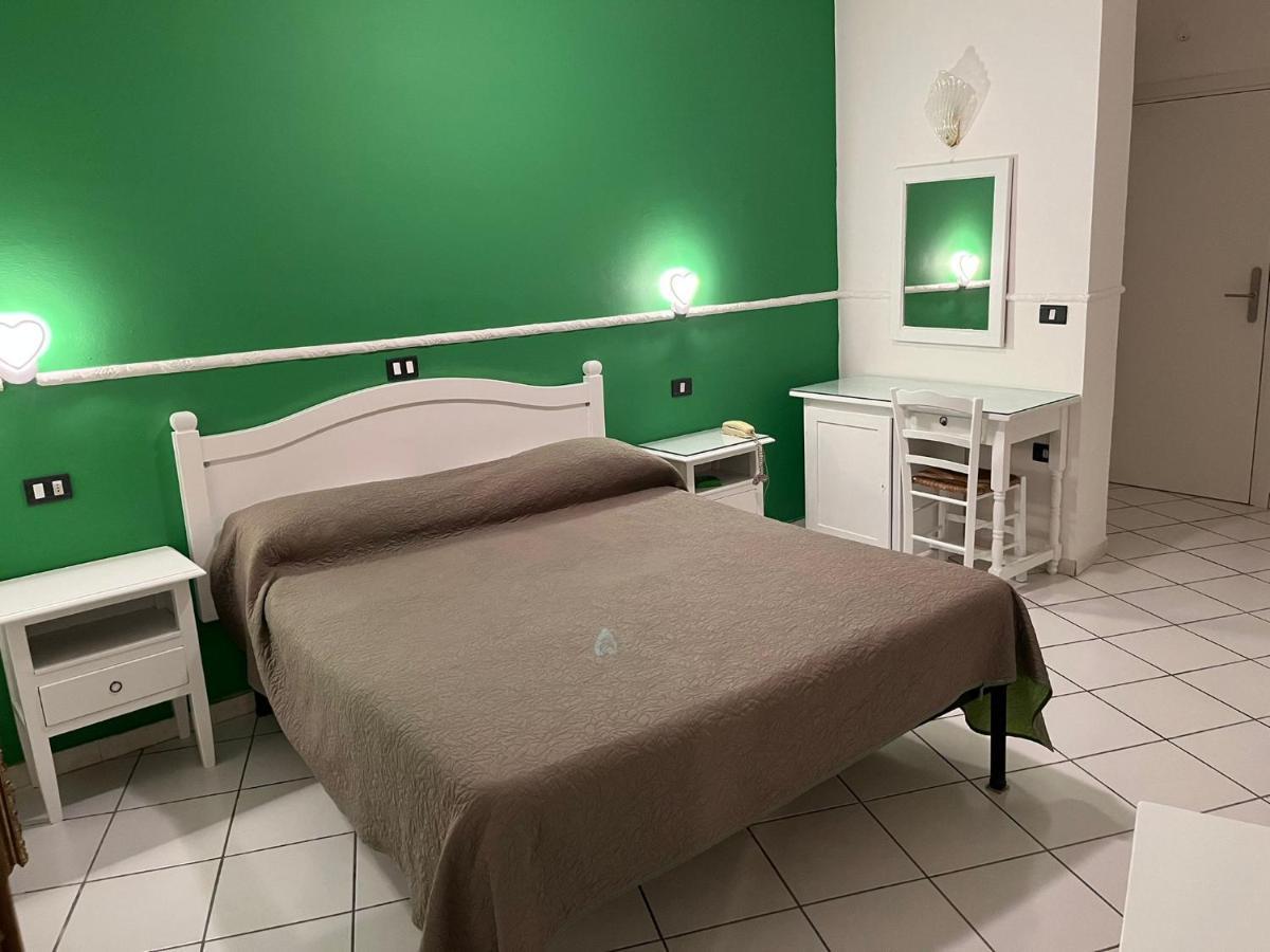 Hotel Caribe Casalnuovo Di Napoli Esterno foto