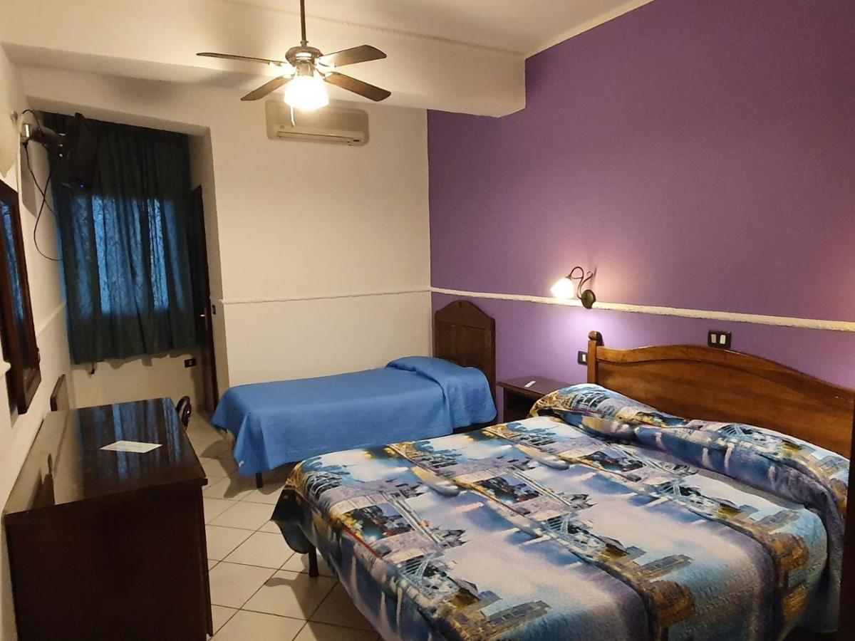 Hotel Caribe Casalnuovo Di Napoli Esterno foto