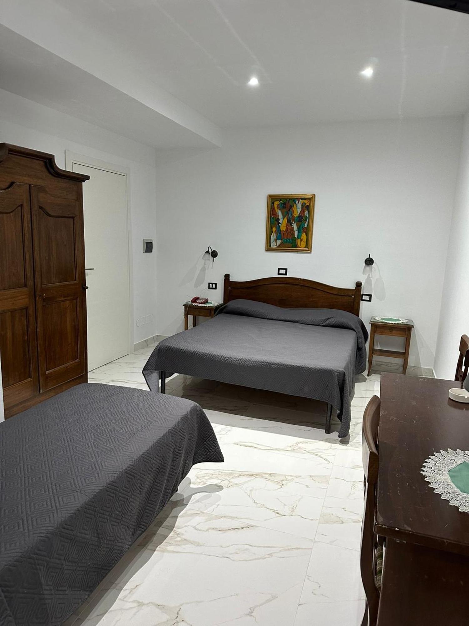 Hotel Caribe Casalnuovo Di Napoli Esterno foto