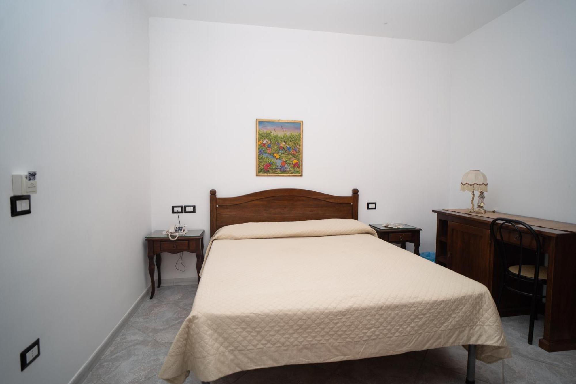 Hotel Caribe Casalnuovo Di Napoli Esterno foto